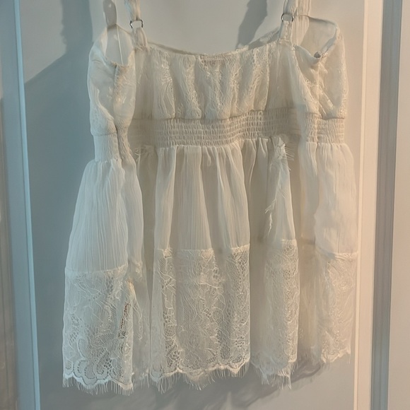 🌻🍂Free People ~Intimately Free 🍂🌻-camisole or tank. 💃🏻Delicate staple piece - Picture 3 of 5